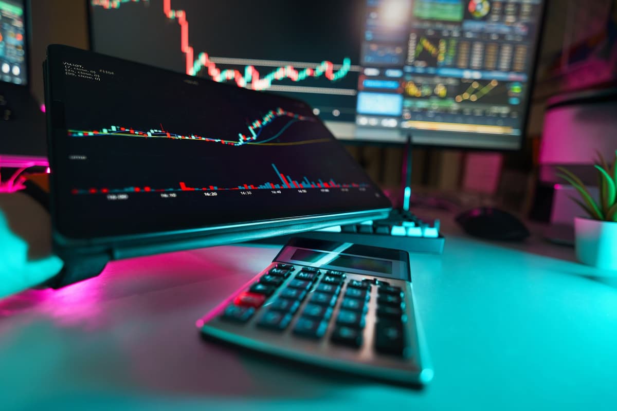 Tracking Whale Wallets: A 2026 Guide to On-Chain Analysis