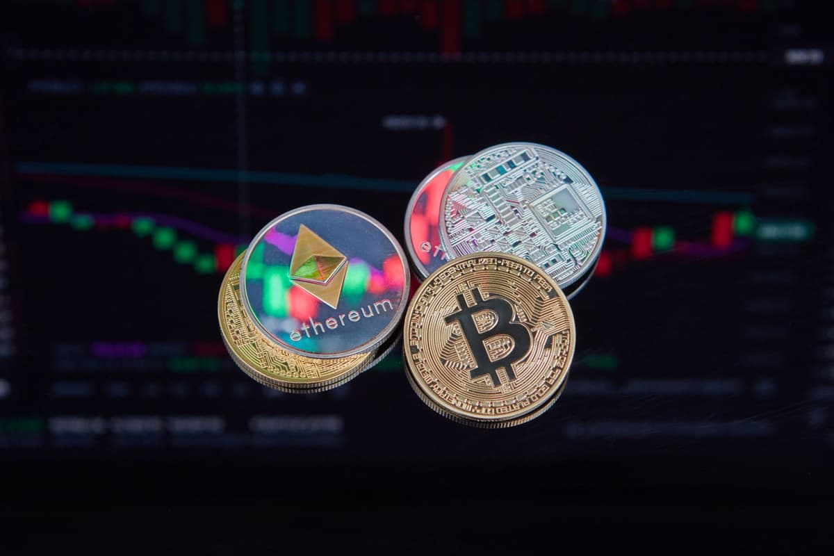 Bitcoin and ETH Outlook: Navigating the 2026 Market Downturn