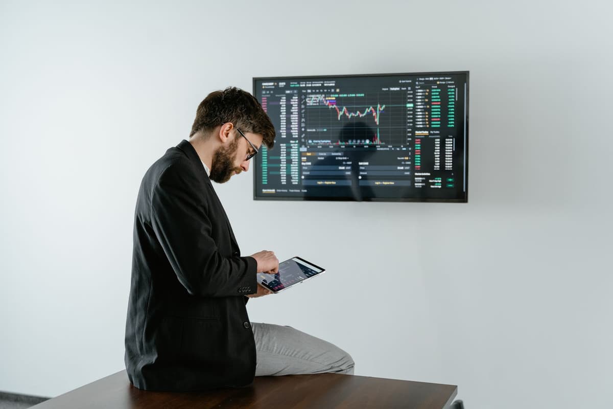 The Memecoin Trap: Why Your Trading Story Isn't a Strategy