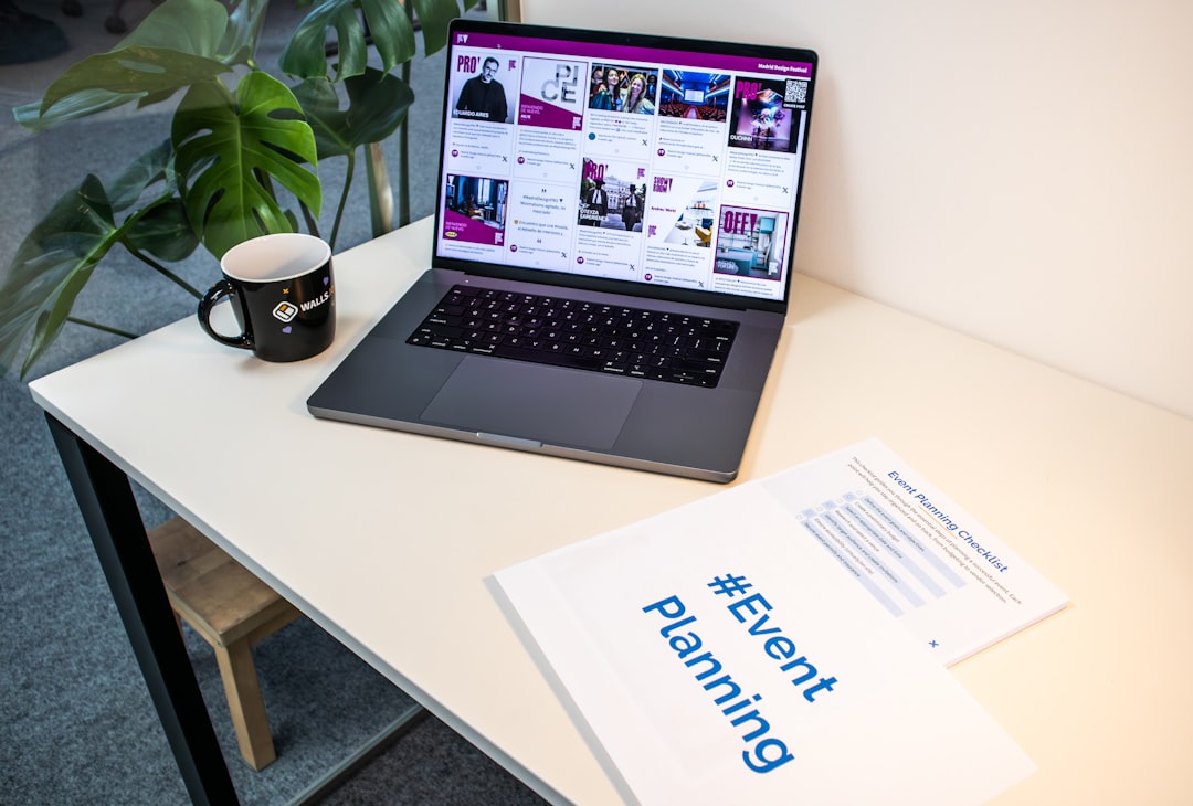 Ilustrasi: A laptop computer sitting on top of a desk